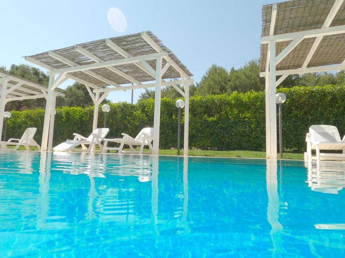 Hotel Falco D'Oro Чистернино Экстерьер фото