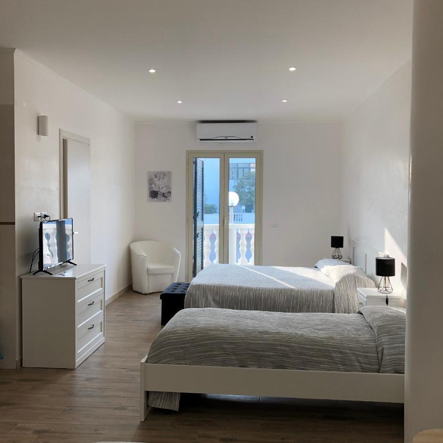 Hotel Falco D'Oro Чистернино Экстерьер фото